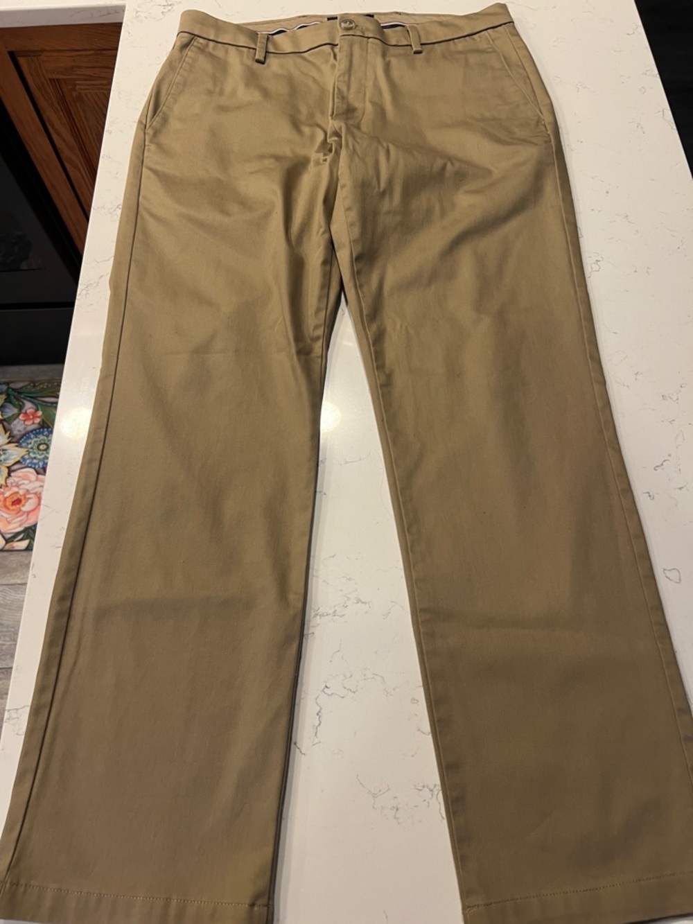 Dockers Sugnature Khaki Men's Tan Straight Fit Chino Pants